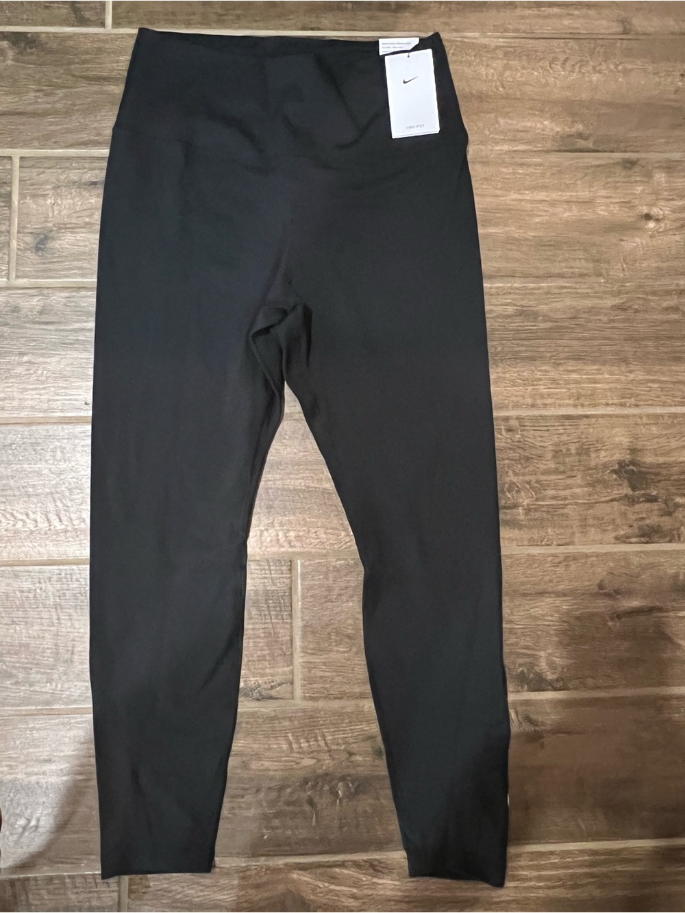 Nike women’s size L  Leggings - High Waist Comfort- New with tags